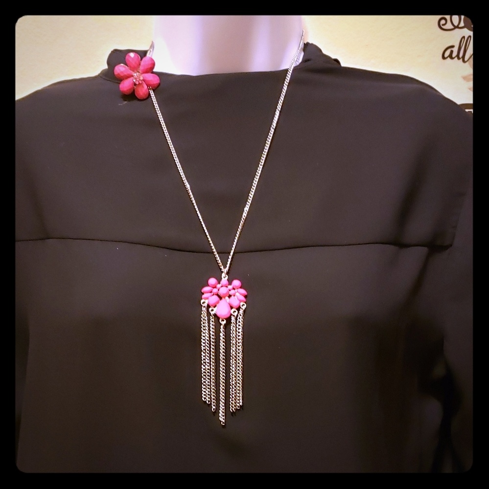 Women's fashion necklace with adjustable ring